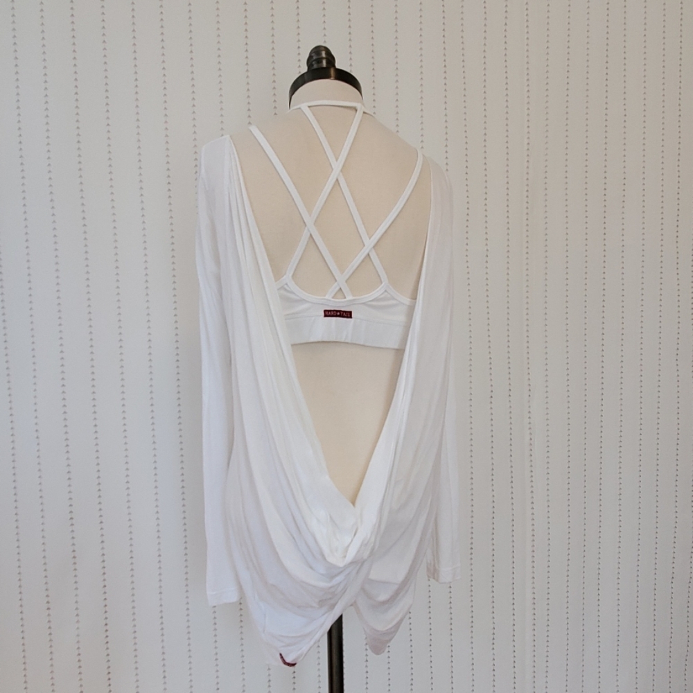 Hard Tail Long Sleeve tee